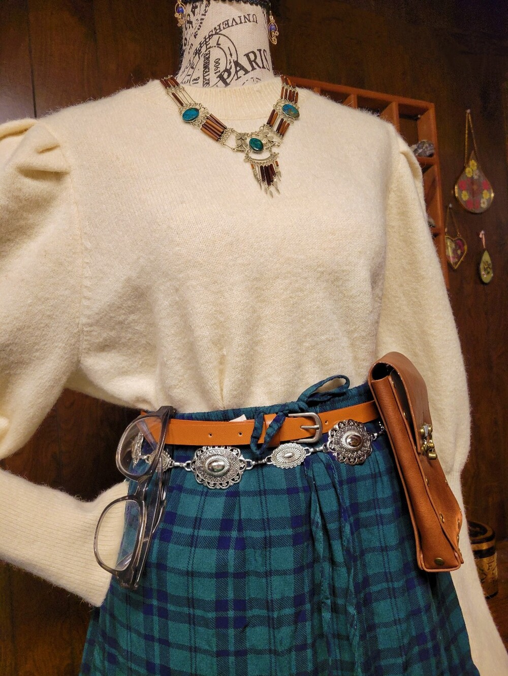 Skinny brown faux leather belt